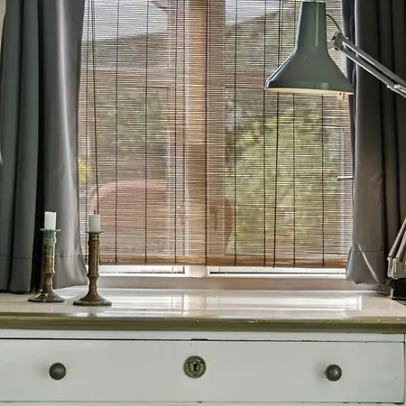 Wooden House With Wild Garden By Sejero Bay Hébergement de vacances *