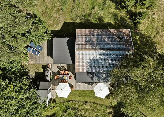 Wooden House With Wild Garden By Sejero Bay Hébergement de vacances Kalundborg